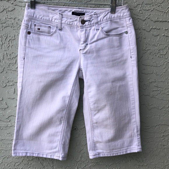 Womens White shorts Tommy Hilfiger size 2 Beautiful! - Picture 1 of 9
